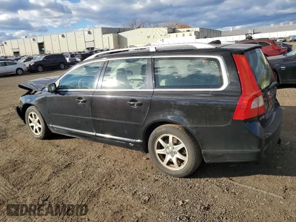 ✅ 2008 Volvo V70 • VIN: YV1BW982X81043892 • Lot: 91758915. Listed on Copart with 298,907 mi. Free auction sales archive from the USA and detailed vehicle history report at DreamBid. Image 2.