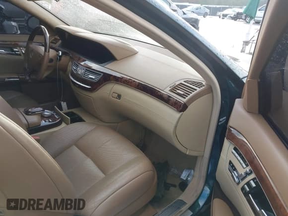 ✅ 2007 Mercedes-Benz S 600 • VIN: WDDNG76X87A082875 • Lot: 43806383. Wystawiony na IAAI z przebiegiem 118 264 mil. Bezpłatny archiwum sprzedaży aukcyjnych z USA i szczegółowy raport historii pojazdu na DreamBid. Zdjęcie 5.