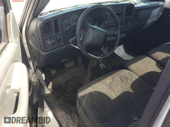 ✅ 2000 Chevrolet Silverado 1500 • VIN: 1GCEC14W5YE266646 • Лот: 76188144. Опубликован ранее на Copart с пробегом 224 723 миль. Бесплатный доступ к архиву аукционных продаж из США и подробный отчёт об истории автомобиля на DreamBid. Изображение 8.