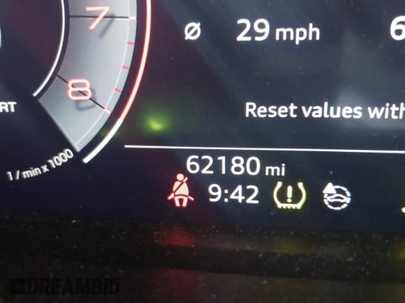 ✅ 2020 Audi Q3 S line Premium Plus • VIN: WA1EECF30L1016377 • Lot: 43047581. Wystawiony na IAAI z przebiegiem 62 180 mil. Bezpłatny archiwum sprzedaży aukcyjnych z USA i szczegółowy raport historii pojazdu na DreamBid. Zdjęcie 15.