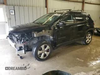 ✅ 2018 Jeep Compass Latitude • VIN: 3C4NJDBB9JT484750 • Lot: 92164385. Wystawiony na Copart z przebiegiem 95 755 mil. Bezpłatny archiwum sprzedaży aukcyjnych z USA i szczegółowy raport historii pojazdu na DreamBid. Zdjęcie 1.