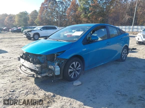 ✅ 2017 Toyota Prius Plus • VIN: JTDKARFP7H3044490 • Lot: 43642315. Wystawiony na IAAI z przebiegiem 188 452 mil. Bezpłatny archiwum sprzedaży aukcyjnych z USA i szczegółowy raport historii pojazdu na DreamBid. Zdjęcie 2.