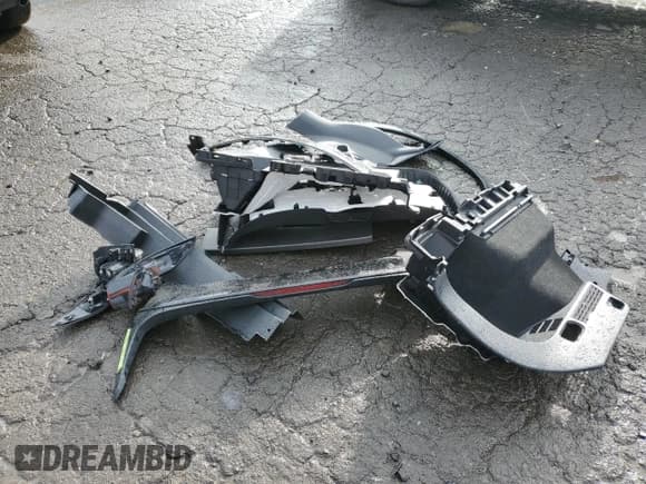 ✅ 2022 Mazda CX-5 Signature • VIN: JM3KFBXYXN0567202 • Lot: 82039924. Wystawiony na Copart z przebiegiem 31 347 mil. Bezpłatny archiwum sprzedaży aukcyjnych z USA i szczegółowy raport historii pojazdu na DreamBid. Zdjęcie 12.