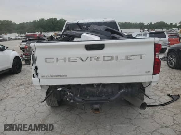 2021 Chevrolet Silverado 3500HD LT z VIN 1GC4YTEYXMF208982, wystawiony jako Copart lot #58151165 z przebiegiem 114 274 mil mil oraz Szkoda całkowita • Salvage title. Historia ofert i sprzedaży dostępna na DreamBid. Obrazek 6.