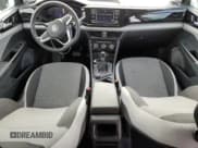 ✅ 2023 Volkswagen Taos S • VIN: 3VVMX7B26PM354862 • Lot: 46114935. Wystawiony na Copart z przebiegiem 10 376 mil. Bezpłatny archiwum sprzedaży aukcyjnych z USA i szczegółowy raport historii pojazdu na DreamBid. Zdjęcie 8.