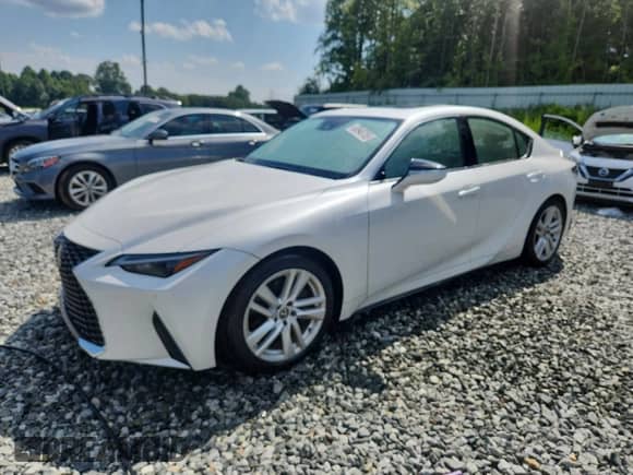 2024 Lexus IS 300 с VIN JTHCA1D22R5132686, выставлен на аукционе Copart как лот 63948755 с пробегом Не указан миль и Списание • Salvage title. История ставок и продаж доступна на DreamBid. Изображение 1.