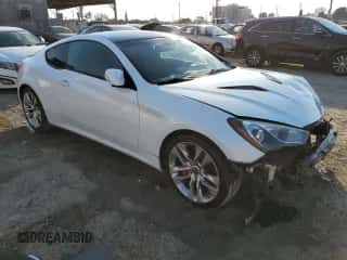 2015 Hyundai Genesis Coupe R-Spec с VIN KMHHU6KJ9FU124751, выставлен на аукционе Copart как лот 88262065 с пробегом 63 257 миль миль и Списание • Salvage title. История ставок и продаж доступна на DreamBid. Изображение 4.