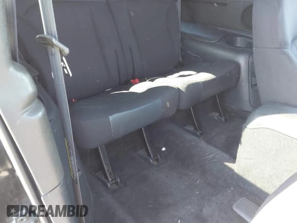 ✅ 2003 Chevrolet Blazer Xtreme • VIN: 1GNCS18XX3K108303 • Lot: 43593593. Wystawiony na IAAI z przebiegiem 135 383 mil. Bezpłatny archiwum sprzedaży aukcyjnych z USA i szczegółowy raport historii pojazdu na DreamBid. Zdjęcie 8.