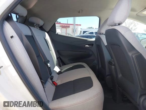 ✅ 2018 Chevrolet Bolt EV LT • VIN: 1G1FW6S09J4131763 • Lot: 41703138. Wystawiony na IAAI z przebiegiem 65 822 mil. Bezpłatny archiwum sprzedaży aukcyjnych z USA i szczegółowy raport historii pojazdu na DreamBid. Zdjęcie 8.