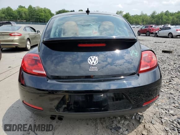 ✅ 2015 Volkswagen Beetle Fleet Edition • VIN: 3VWF17AT8FM656779 • Lot: 60291145. Listed on Copart with 42,850 mi. Free auction sales archive from the USA and detailed vehicle history report at DreamBid. Image 6.