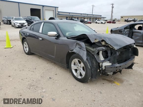 ✅ 2013 Dodge Charger SE • VIN: 2C3CDXBG8DH668509 • Lot: 90021015. Listed on Copart with 133,380 mi. Free auction sales archive from the USA and detailed vehicle history report at DreamBid. Image 4.