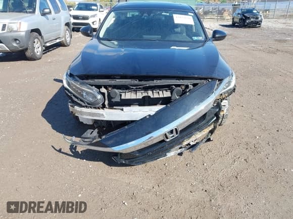 ✅ 2018 Honda Accord EX • VIN: 1HGCV1F41JA077486 • Lot: 43477658. Wystawiony na IAAI z przebiegiem 69 256 mil. Bezpłatny archiwum sprzedaży aukcyjnych z USA i szczegółowy raport historii pojazdu na DreamBid. Zdjęcie 6.