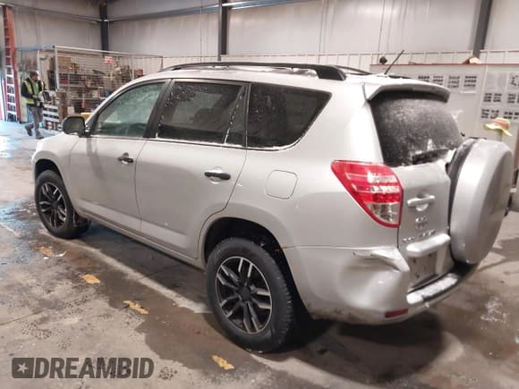 ✅ 2010 Toyota RAV4 • VIN: 2T3ZF4DV4AW050500 • Лот: 43845435. Опубликован ранее на IAAI с пробегом 195 765 миль. Бесплатный доступ к архиву аукционных продаж из США и подробный отчёт об истории автомобиля на DreamBid. Изображение 3.