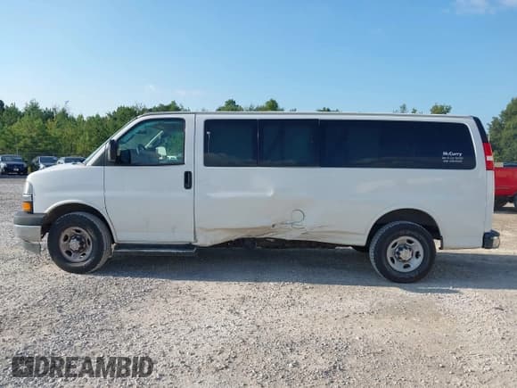 ✅ 2020 Chevrolet Express Passenger LT • VIN: 1GAZGPFG5L1173214 • Lot: 43059629. Listed on IAAI with 109,145 mi. Free auction sales archive from the USA and detailed vehicle history report at DreamBid. Image 14.