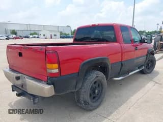 ✅ 2000 Chevrolet Silverado 2500 LS • VIN: 1GCGK29U5YE331150 • Lot: 43007669. Wystawiony na IAAI z przebiegiem Nie podano. Bezpłatny archiwum sprzedaży aukcyjnych z USA i szczegółowy raport historii pojazdu na DreamBid. Zdjęcie 4.