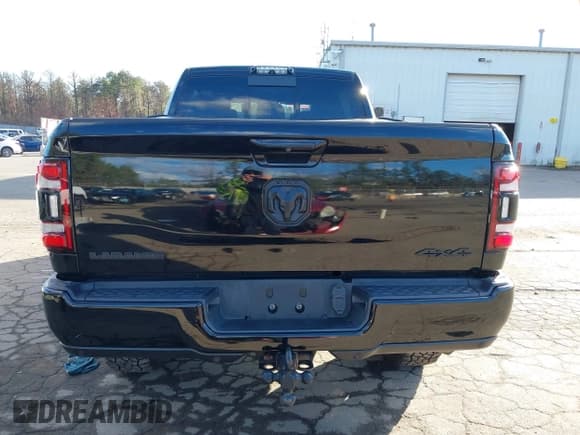 ✅ 2019 Ram 2500 Laramie • VIN: 3C6UR5NL3KG600668 • Lot: 43692450. Listed on IAAI with 33,211 mi. Free auction sales archive from the USA and detailed vehicle history report at DreamBid. Image 17.