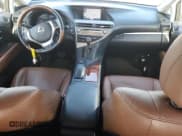✅ 2013 Lexus RX 450h • VIN: JTJZB1BA5D2410006 • Лот: 91302915. Опубликован ранее на Copart с пробегом 105 340 миль. Бесплатный доступ к архиву аукционных продаж из США и подробный отчёт об истории автомобиля на DreamBid. Изображение 8.