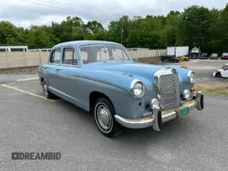 ✅ 1959 Mercedes-Benz 220 • VIN: A1800108513254 • Lot: 59271165. Wystawiony na Copart z przebiegiem 8 085 mil. Bezpłatny archiwum sprzedaży aukcyjnych z USA i szczegółowy raport historii pojazdu na DreamBid. Zdjęcie 4.