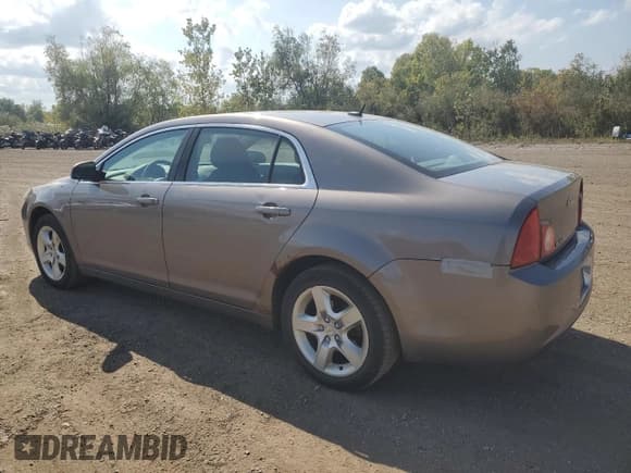 ✅ 2010 Chevrolet Malibu 1LS • VIN: 1G1ZB5EB4AF272504 • Lot: 72099504. Listed on Copart with 181,393 mi. Free auction sales archive from the USA and detailed vehicle history report at DreamBid. Image 2.