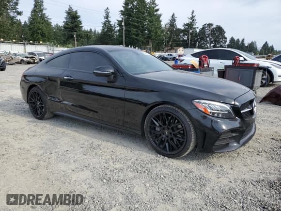 ✅ 2019 Mercedes-Benz C 300 • VIN: WDDWJ8DB0KF775969 • Лот: 60290395. Опубликован ранее на Copart с пробегом 74 404 миль. Бесплатный доступ к архиву аукционных продаж из США и подробный отчёт об истории автомобиля на DreamBid. Изображение 4.