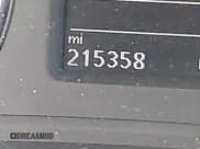 ✅ 2015 Volkswagen Passat SE • VIN: 1VWBV7A35FC022768 • Lot: 42722990. Wystawiony na IAAI z przebiegiem 215 358 mil. Bezpłatny archiwum sprzedaży aukcyjnych z USA i szczegółowy raport historii pojazdu na DreamBid. Zdjęcie 12.