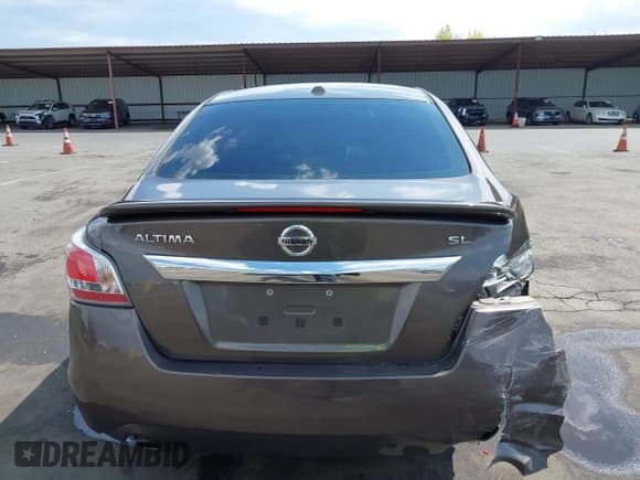 ✅ 2015 Nissan Altima S • VIN: 1N4AL3AP0FN352540 • Лот: 43079359. Опубликован ранее на IAAI с пробегом 129 344 миль. Бесплатный доступ к архиву аукционных продаж из США и подробный отчёт об истории автомобиля на DreamBid. Изображение 16.