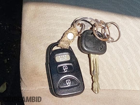 ✅ 2015 Hyundai Elantra SE • VIN: KMHDH4AE1FU250386 • Lot: 42955936. Listed on IAAI with 195,842 mi. Free auction sales archive from the USA and detailed vehicle history report at DreamBid. Image 11.