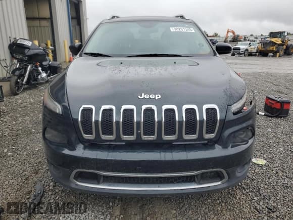 ✅ 2016 Jeep Cherokee Limited • VIN: 1C4PJLDB7GW229355 • Lot: 90201345. Listed on Copart with 104,632 mi. Free auction sales archive from the USA and detailed vehicle history report at DreamBid. Image 5.