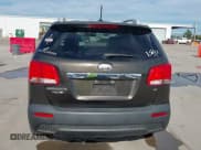 ✅ 2011 Kia Sorento EX • VIN: 5XYKU3A15BG128303 • Lot: 43297002. Wystawiony na IAAI z przebiegiem Nie podano. Bezpłatny archiwum sprzedaży aukcyjnych z USA i szczegółowy raport historii pojazdu na DreamBid. Zdjęcie 16.