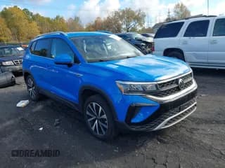✅ 2022 Volkswagen Taos SE • VIN: 3VVPX7B27NM060333 • Lot: 43509342. Wystawiony na IAAI z przebiegiem 45 716 mil. Bezpłatny archiwum sprzedaży aukcyjnych z USA i szczegółowy raport historii pojazdu na DreamBid. Zdjęcie 1.