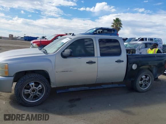 ✅ 2007 Chevrolet Silverado 1500 1LT • VIN: 2GCEC13C771560962 • Lot: 43507495. Listed on IAAI with 191,309 mi. Free auction sales archive from the USA and detailed vehicle history report at DreamBid. Image 15.