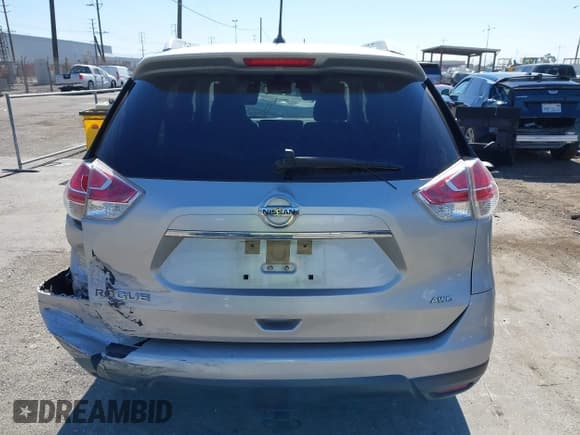 ✅ 2016 Nissan Rogue SV • VIN: JN8AT2MV4GW138021 • Lot: 42620806. Listed on IAAI with 171,482 mi. Free auction sales archive from the USA and detailed vehicle history report at DreamBid. Image 17.
