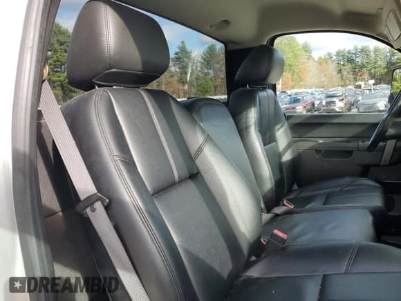 ✅ 2011 Chevrolet Silverado 2500HD LT • VIN: 1GC0KXCG0BF115998 • Лот: 93147495. Опубликован ранее на Copart с пробегом 157 335 миль. Бесплатный доступ к архиву аукционных продаж из США и подробный отчёт об истории автомобиля на DreamBid. Изображение 10.