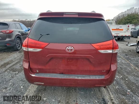✅ 2013 Toyota Sienna XLE • VIN: 5TDYK3DC1DS390841 • Lot: 96059335. Listed on Copart with 211,253 mi. Free auction sales archive from the USA and detailed vehicle history report at DreamBid. Image 6.