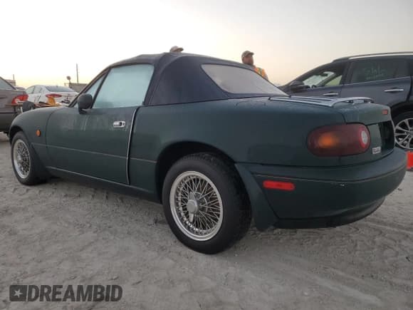 ✅ 1991 Mazda MX-5 Miata • VIN: NA6CE140418 • Lot: 77168744. Wystawiony na Copart z przebiegiem 4 992 mil. Bezpłatny archiwum sprzedaży aukcyjnych z USA i szczegółowy raport historii pojazdu na DreamBid. Zdjęcie 2.