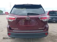 ✅ 2015 Toyota Highlander Limited • VIN: 5TDDKRFH2FS075740 • Lot: 42338659. Wystawiony na IAAI z przebiegiem 147 261 mil. Bezpłatny archiwum sprzedaży aukcyjnych z USA i szczegółowy raport historii pojazdu na DreamBid. Zdjęcie 17.