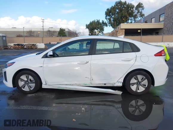 ✅ 2019 Hyundai Ioniq Blue • VIN: KMHC65LC9KU179340 • Lot: 41247946. Wystawiony na IAAI z przebiegiem 160 751 mil. Bezpłatny archiwum sprzedaży aukcyjnych z USA i szczegółowy raport historii pojazdu na DreamBid. Zdjęcie 14.