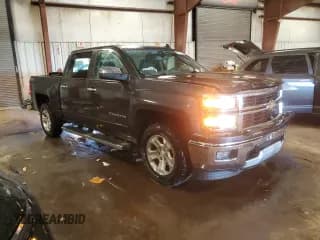 ✅ 2015 Chevrolet Silverado 1500 LT • VIN: 3GCUKREC8FG446176 • Lot: 84887305. Wystawiony na Copart z przebiegiem 101 128 mil. Bezpłatny archiwum sprzedaży aukcyjnych z USA i szczegółowy raport historii pojazdu na DreamBid. Zdjęcie 4.