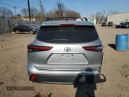 ✅ 2022 Toyota Highlander L • VIN: 5TDCZRBH2NS234381 • Lot: 48407625. Listed on Copart with 45,260 mi. Free auction sales archive from the USA and detailed vehicle history report at DreamBid. Image 6.