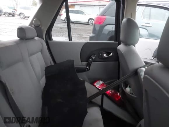 ✅ 2005 Saturn VUE • VIN: 5GZCZ33D95S830599 • Lot: 41477490. Wystawiony na IAAI z przebiegiem Nie podano. Bezpłatny archiwum sprzedaży aukcyjnych z USA i szczegółowy raport historii pojazdu na DreamBid. Zdjęcie 8.