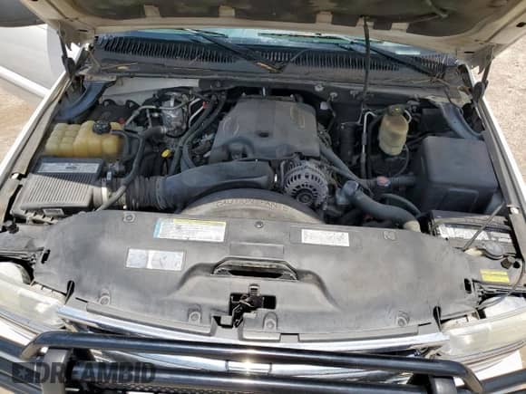 2001 Chevrolet Suburban LT with VIN 3GNGK26G91G239589, listed as a Copart auction lot 61990985 with 218,512 mi miles and Salvage title. Bid and sale history available at DreamBid. Image 12.