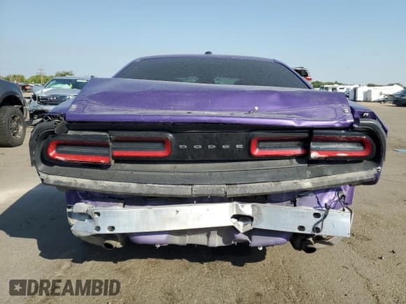 ✅ 2018 Dodge Challenger SXT Plus • VIN: 2C3CDZAG0JH318090 • Lot: 64545194. Wystawiony na Copart z przebiegiem 82 047 mil. Bezpłatny archiwum sprzedaży aukcyjnych z USA i szczegółowy raport historii pojazdu na DreamBid. Zdjęcie 6.