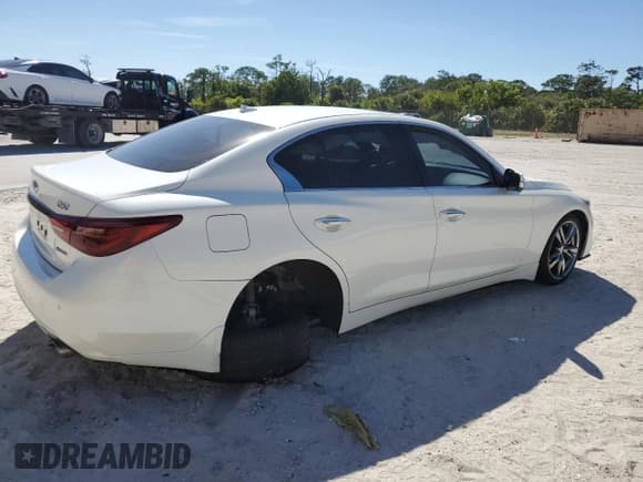 ✅ 2021 Infiniti Q50 Signature Edition • VIN: JN1EV7CP5MM705743 • Лот: 49934625. Опубликован ранее на Copart с пробегом 68 074 миль. Бесплатный доступ к архиву аукционных продаж из США и подробный отчёт об истории автомобиля на DreamBid. Изображение 3.