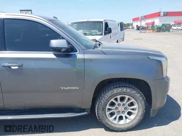 ✅ 2020 GMC Yukon SLT • VIN: 1GKS2BKC2LR267800 • Lot: 42041063. Listed on IAAI with 101,456 mi. Free auction sales archive from the USA and detailed vehicle history report at DreamBid. Image 21.