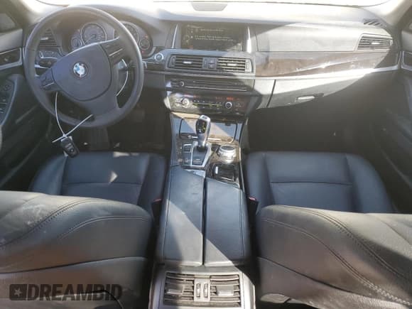 ✅ 2014 BMW 5 Series 528i xDrive • VIN: WBA5A7C59ED618031 • Lot: 92112715. Listed on Copart with 140,635 mi. Free auction sales archive from the USA and detailed vehicle history report at DreamBid. Image 8.