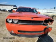 ✅ 2010 Dodge Challenger SRT-8 • VIN: 2B3CJ7DW7AH289099 • Lot: 42083305. Wystawiony na Copart z przebiegiem 154 506 mil. Bezpłatny archiwum sprzedaży aukcyjnych z USA i szczegółowy raport historii pojazdu na DreamBid. Zdjęcie 5.