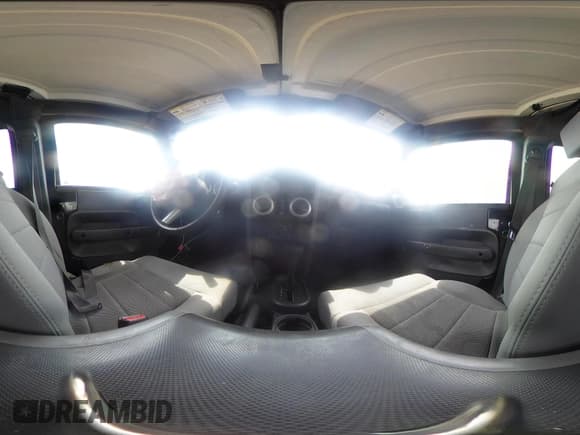 ✅ 2008 Jeep Wrangler Unlimited Sahara • VIN: 1J4GA59188L622807 • Lot: 42157805. Listed on IAAI with 263,681 mi. Free auction sales archive from the USA and detailed vehicle history report at DreamBid. Image 18.