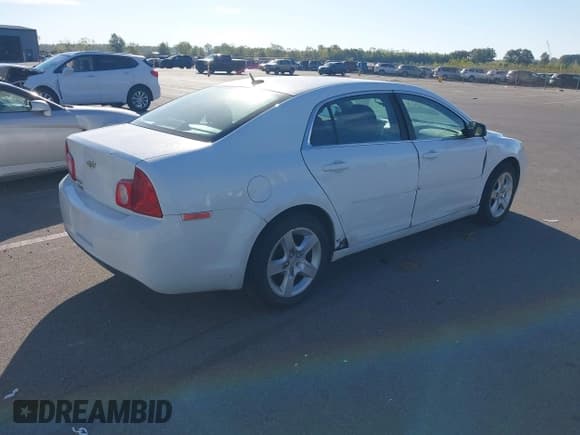 ✅ 2011 Chevrolet Malibu 1LS • VIN: 1G1ZB5E18BF379676 • Lot: 43416129. Listed on IAAI with 185,288 mi. Free auction sales archive from the USA and detailed vehicle history report at DreamBid. Image 4.