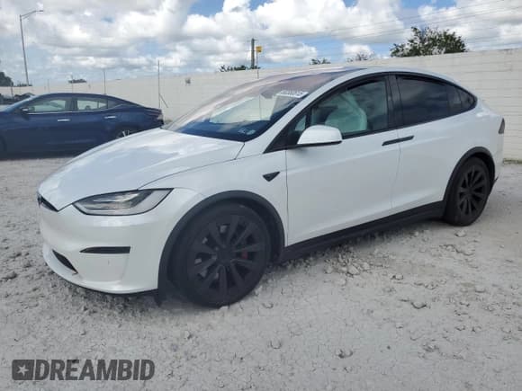 ✅ 2023 Tesla Model X Plaid • VIN: 7SAXCBE67PF384100 • Lot: 60360815. Wystawiony na Copart z przebiegiem Nie podano. Bezpłatny archiwum sprzedaży aukcyjnych z USA i szczegółowy raport historii pojazdu na DreamBid. Zdjęcie 1.