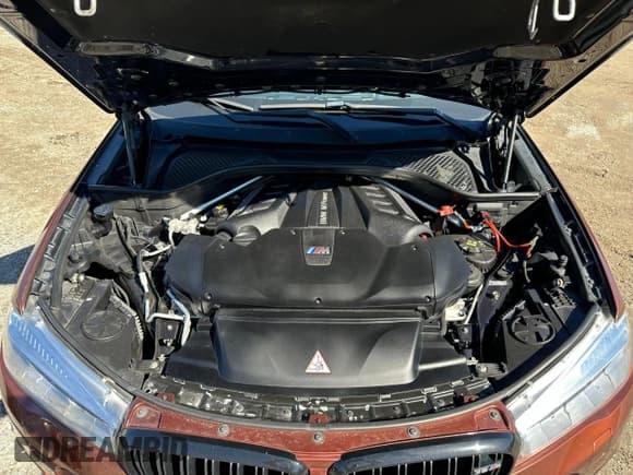 ✅ 2016 BMW X5 M • VIN: 5YMKT6C50G0R78171 • Lot: 73812864. Wystawiony na Copart z przebiegiem 94 712 mil. Bezpłatny archiwum sprzedaży aukcyjnych z USA i szczegółowy raport historii pojazdu na DreamBid. Zdjęcie 5.